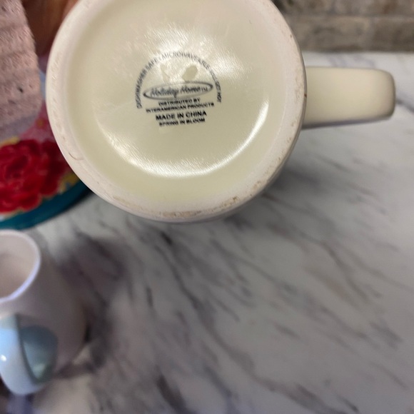 Large Cream Rabbit Mug - Picture 3 of 5